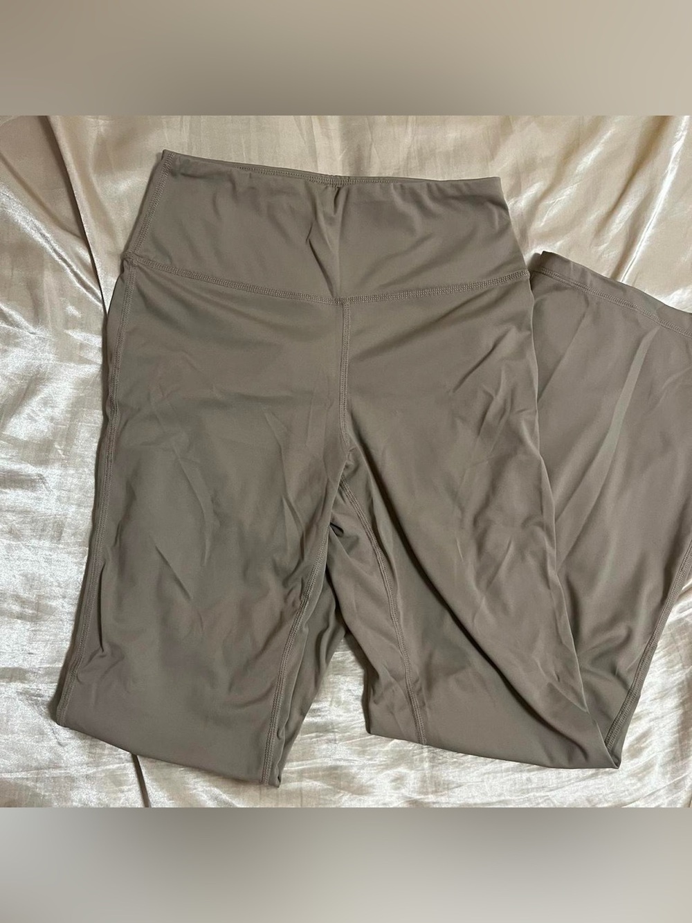 ੈ✩‧₊˚ light brown flare leggings